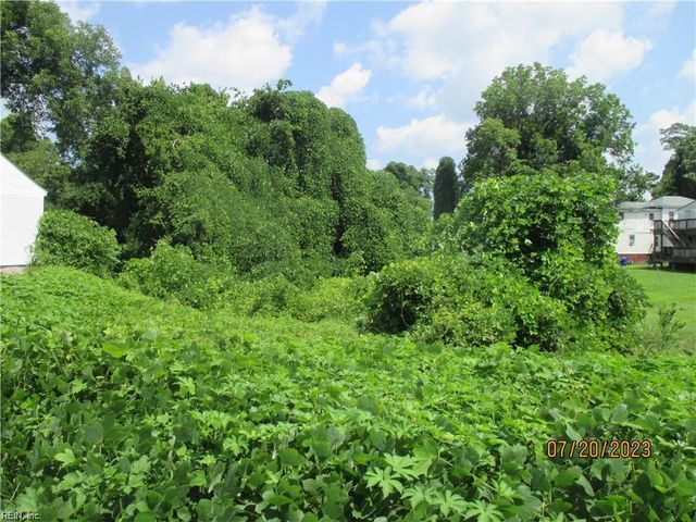 134 Mahan ST, Suffolk, VA 23434