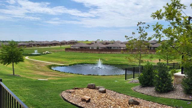 9409 WALNUT COVE Drive, Fort Worth, TX 76108