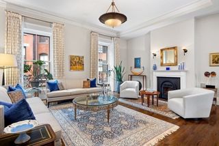 9 Walnut St, Boston, MA 02108