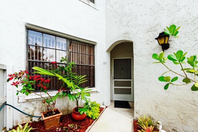 11964 NW 11th Street 11964, Pembroke Pines, FL 33026