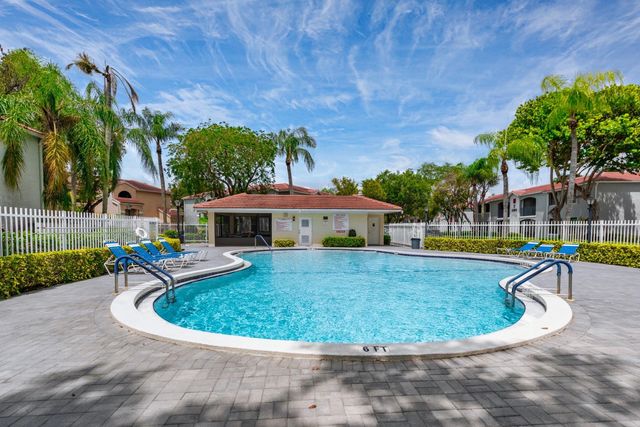 11964 NW 11th Street 11964, Pembroke Pines, FL 33026