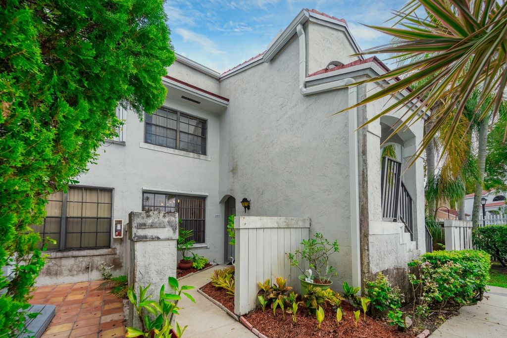 11964 NW 11th Street 11964, Pembroke Pines, FL 33026