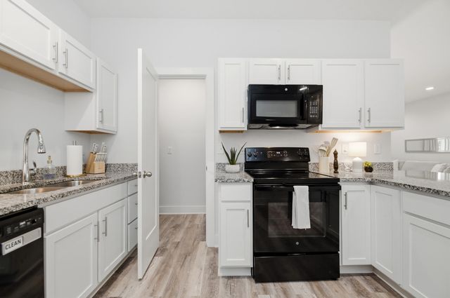 5349-5351 N Nolan, Bel Aire, KS 67220