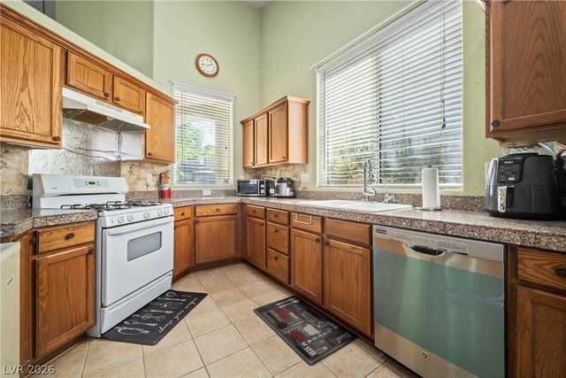 3560 Cupecoy Point Avenue, Las Vegas, NV 89141