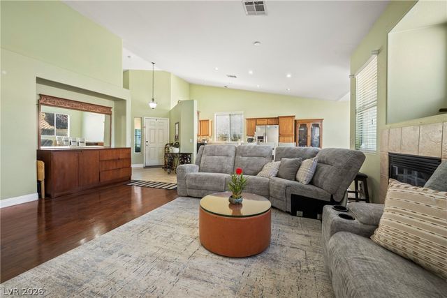 3560 Cupecoy Point Avenue, Las Vegas, NV 89141