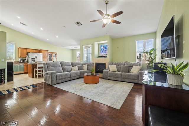 3560 Cupecoy Point Avenue, Las Vegas, NV 89141