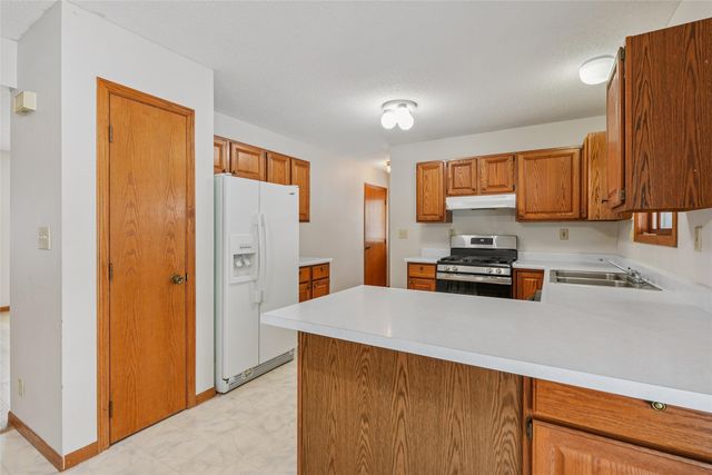 510 S Howard Street, Indianola, IA 50125