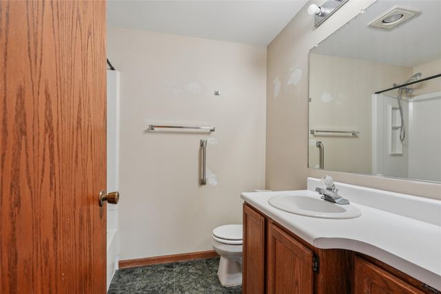 510 S Howard Street, Indianola, IA 50125