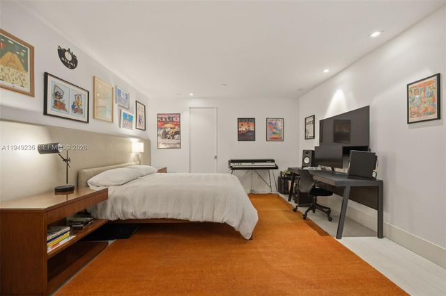 3535 Hiawatha Ave 305, Coconut Grove, FL 33133