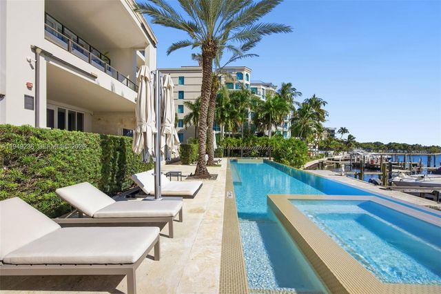 3535 Hiawatha Ave 305, Coconut Grove, FL 33133