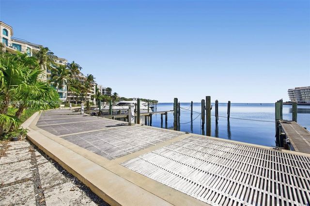 3535 Hiawatha Ave 305, Coconut Grove, FL 33133