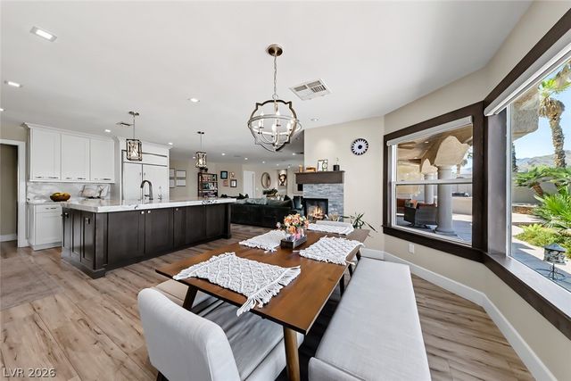 8986 Sidebrook Court, Las Vegas, NV 89129