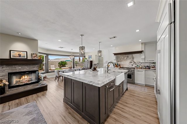 8986 Sidebrook Court, Las Vegas, NV 89129