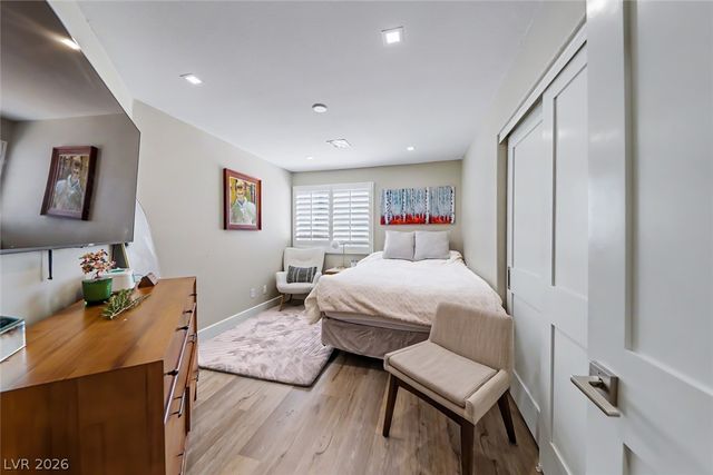8986 Sidebrook Court, Las Vegas, NV 89129