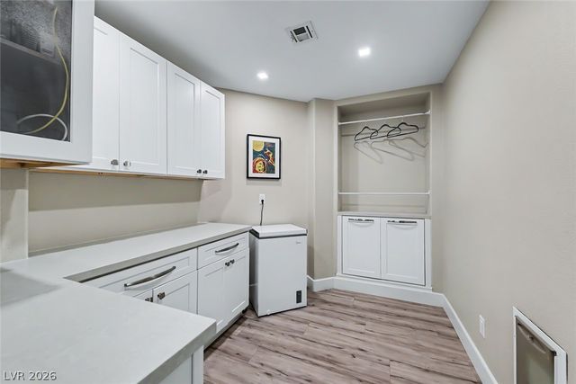8986 Sidebrook Court, Las Vegas, NV 89129