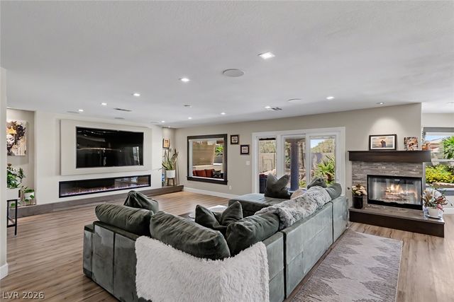 8986 Sidebrook Court, Las Vegas, NV 89129