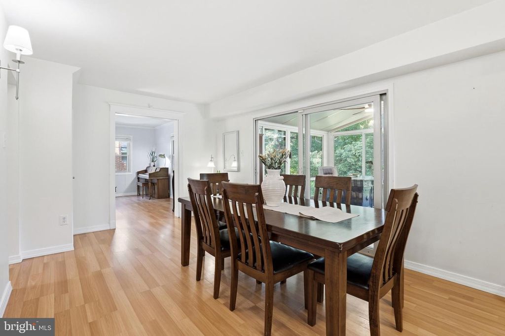 Image 11 of property listing at 1703 CROFTON PKWY, Crofton, MD 21114