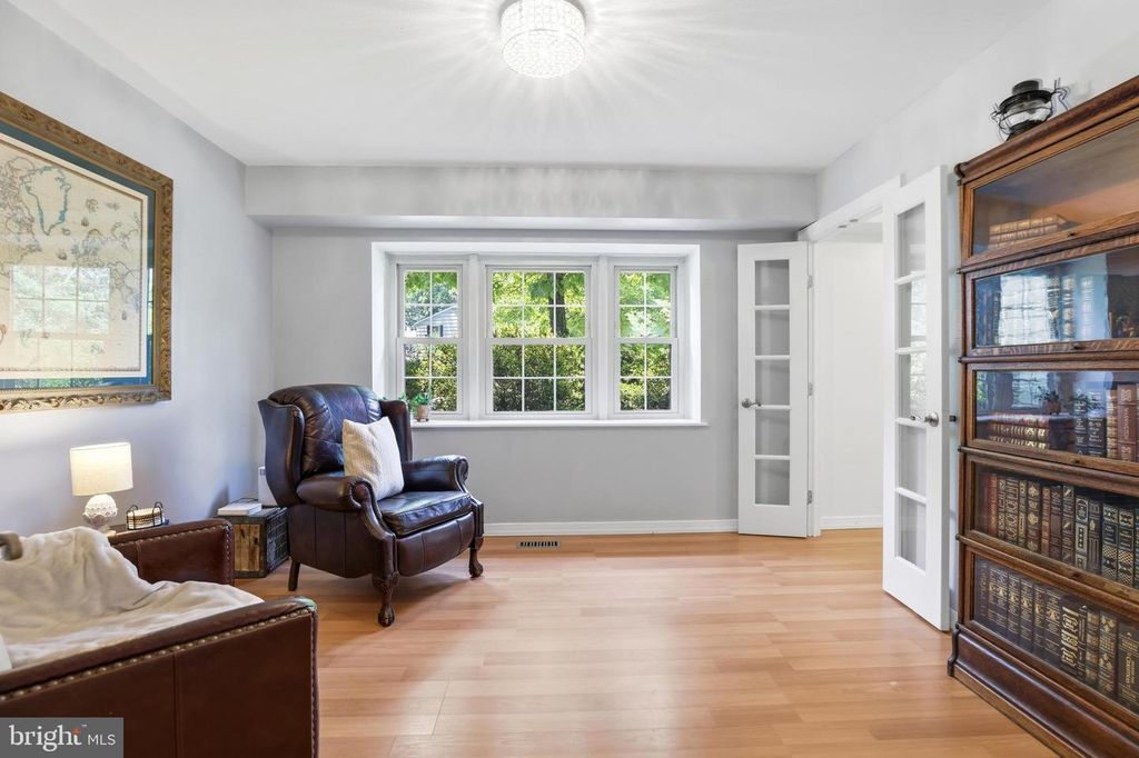 Image 13 of property listing at 1703 CROFTON PKWY, Crofton, MD 21114