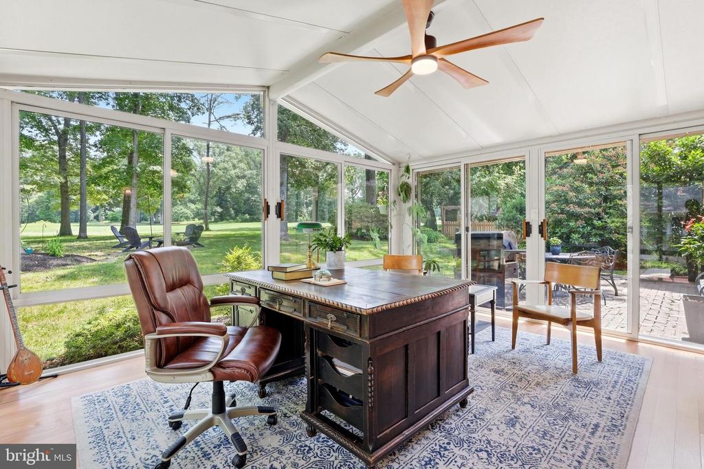 Image 14 of property listing at 1703 CROFTON PKWY, Crofton, MD 21114