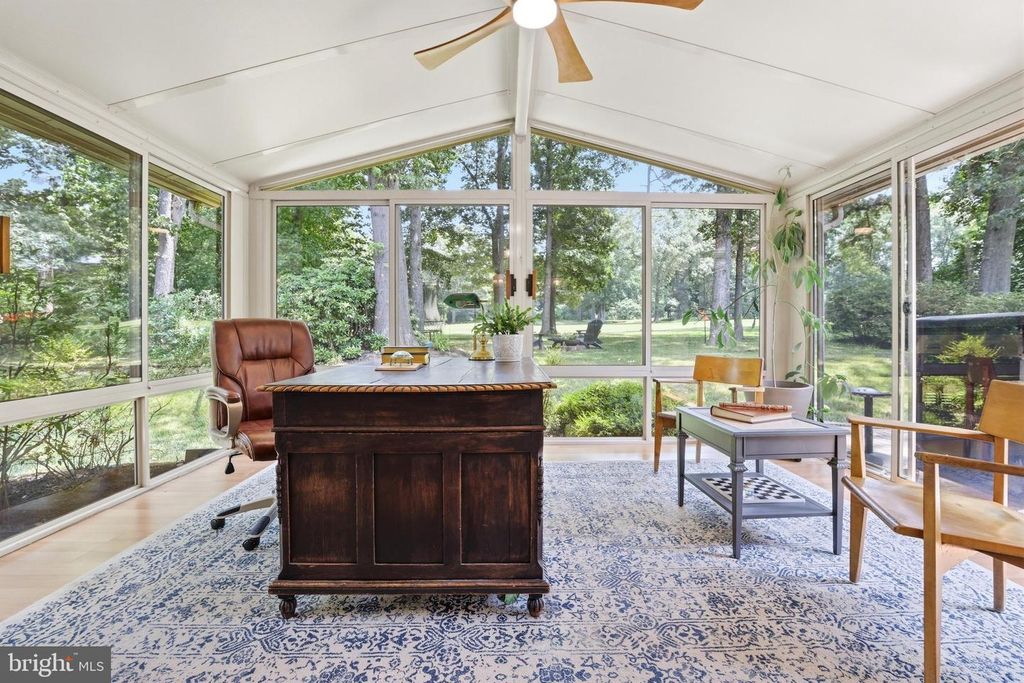 Image 15 of property listing at 1703 CROFTON PKWY, Crofton, MD 21114