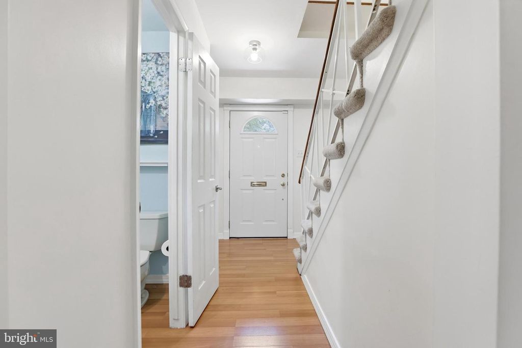 Image 23 of property listing at 1703 CROFTON PKWY, Crofton, MD 21114