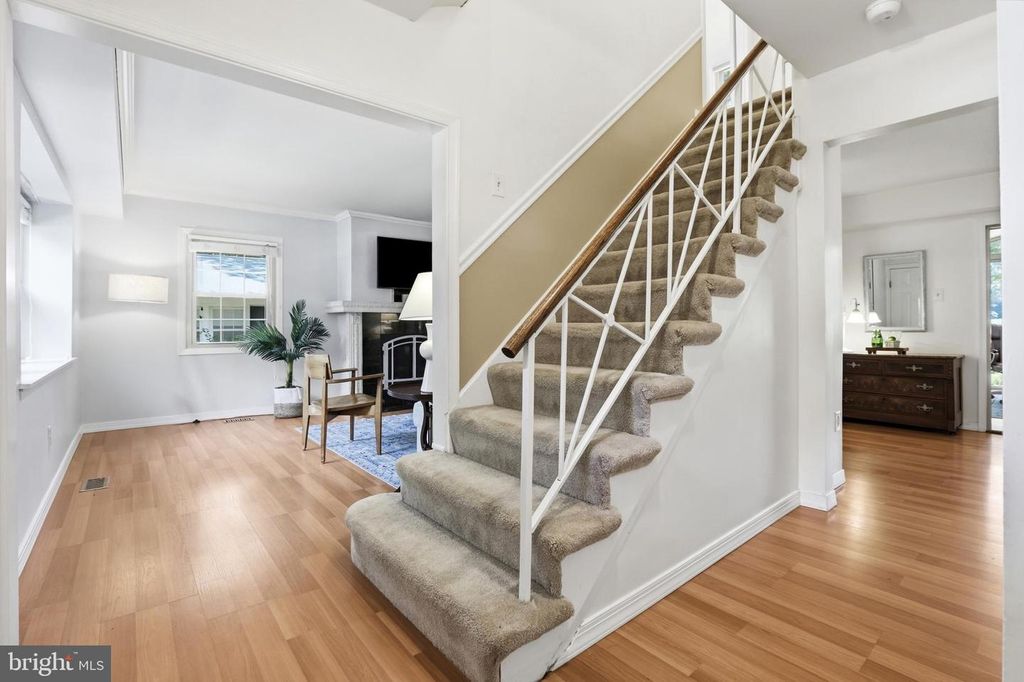 Image 25 of property listing at 1703 CROFTON PKWY, Crofton, MD 21114