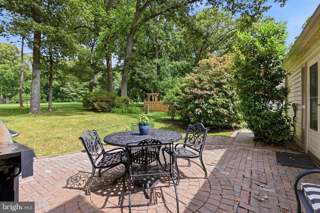 Image 37 of property listing at 1703 CROFTON PKWY, Crofton, MD 21114