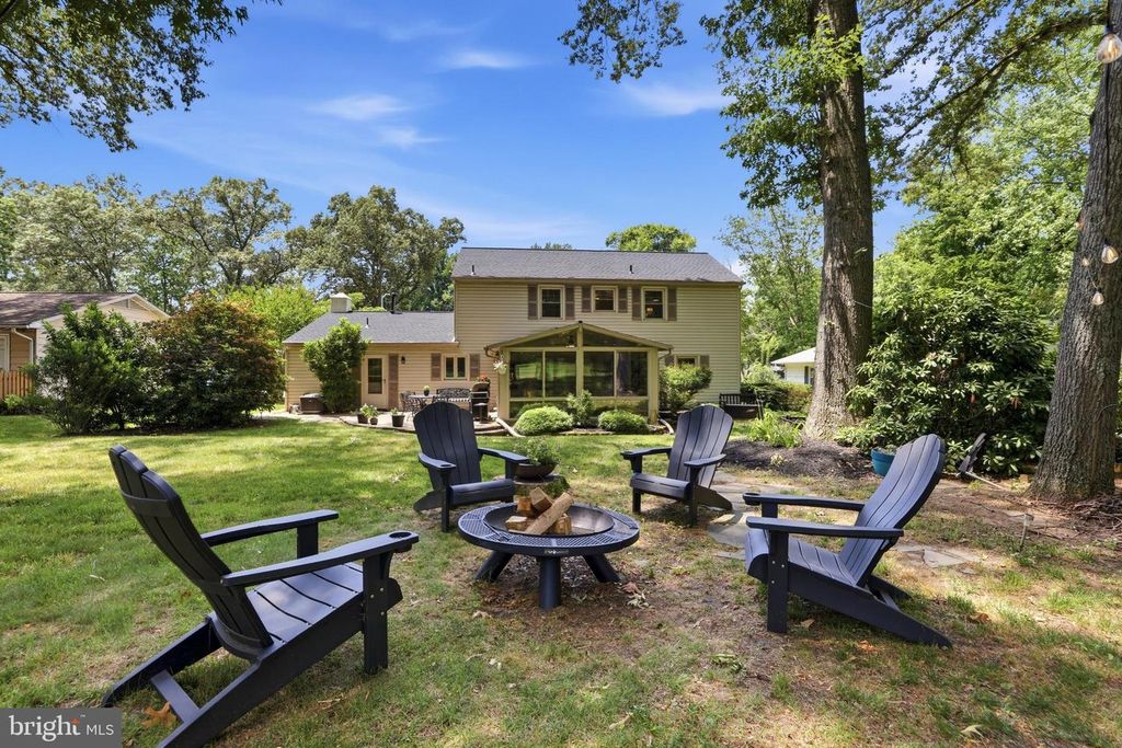 Image 39 of property listing at 1703 CROFTON PKWY, Crofton, MD 21114
