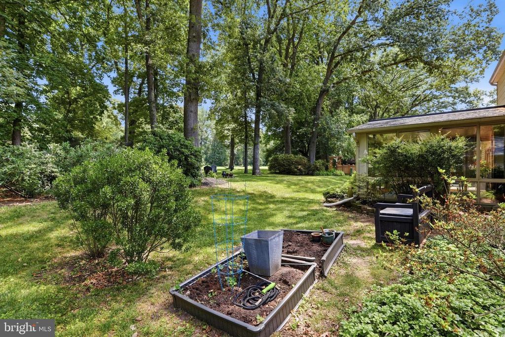 Image 43 of property listing at 1703 CROFTON PKWY, Crofton, MD 21114