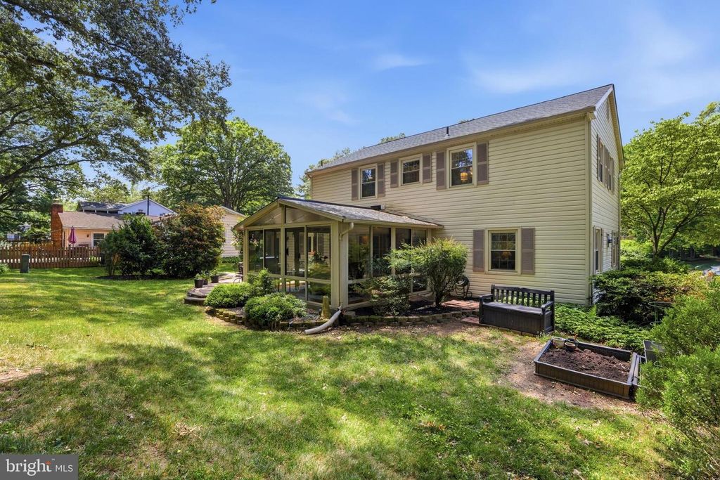 Image 44 of property listing at 1703 CROFTON PKWY, Crofton, MD 21114