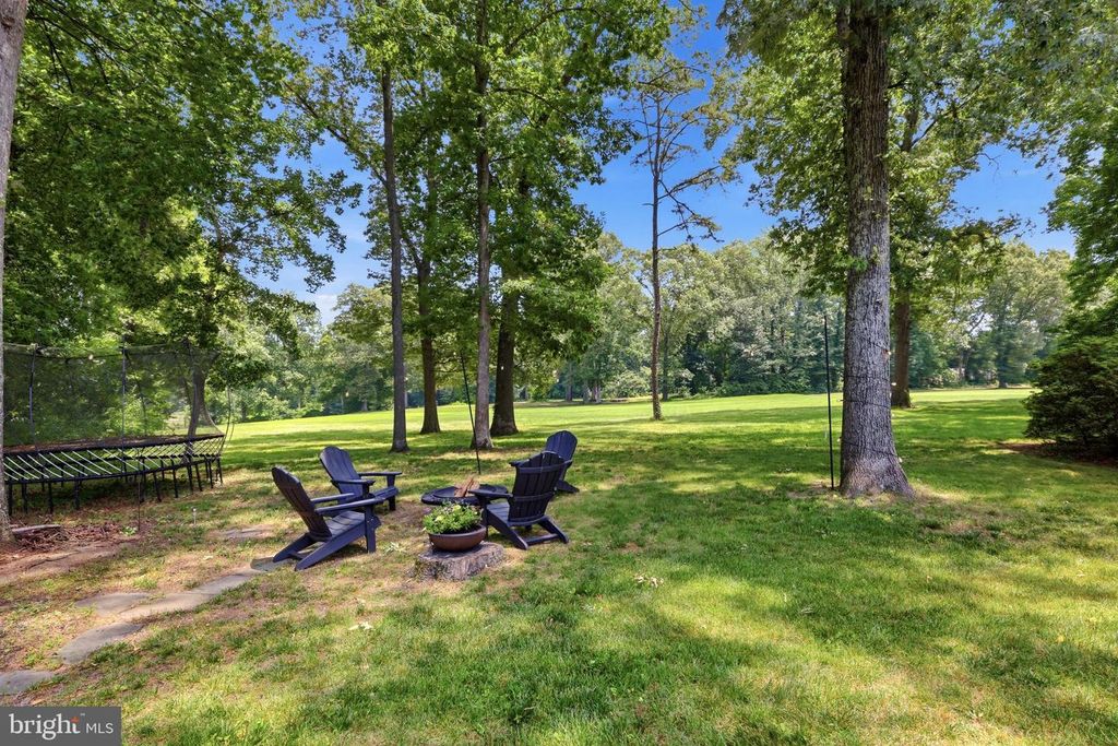 Image 47 of property listing at 1703 CROFTON PKWY, Crofton, MD 21114