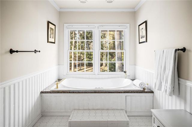 2686 Parkview NE Drive, Atlanta, GA 30345