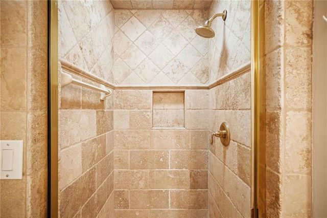 2686 Parkview NE Drive, Atlanta, GA 30345