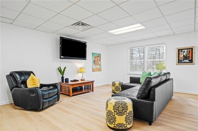 2686 Parkview NE Drive, Atlanta, GA 30345