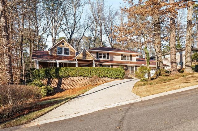 2686 Parkview NE Drive, Atlanta, GA 30345