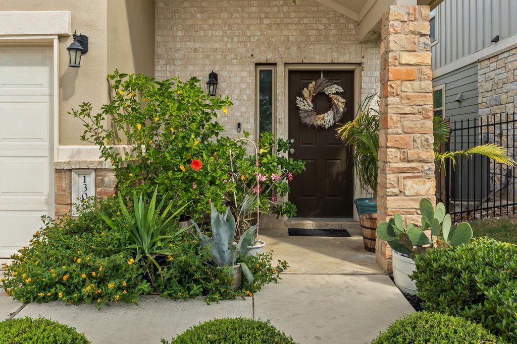 1306 Falconer WAY, Austin, TX 78748