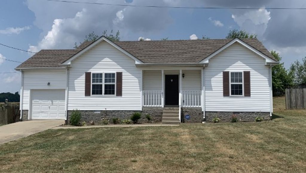 689 Artic Ave, Oak Grove, KY 42262