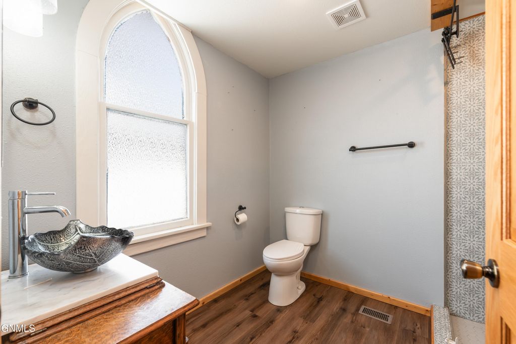 303 1st Avenue NE, Garrison, ND 58540 photo 13