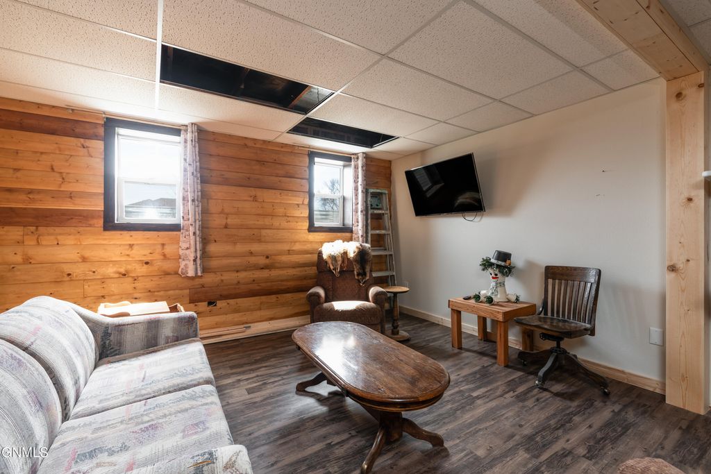 303 1st Avenue NE, Garrison, ND 58540 photo 26