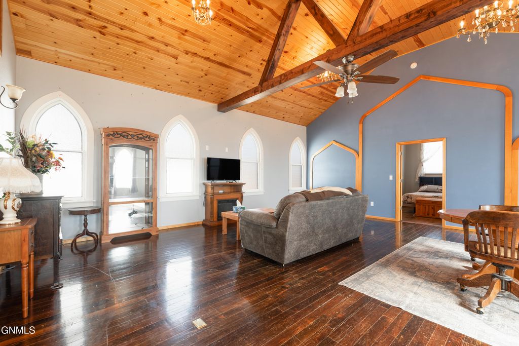 303 1st Avenue NE, Garrison, ND 58540 photo 9