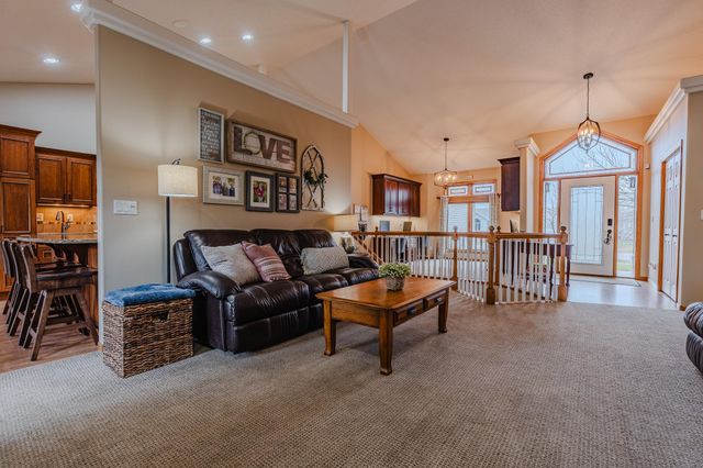 2804 32nd Street S, Fargo, ND 58103