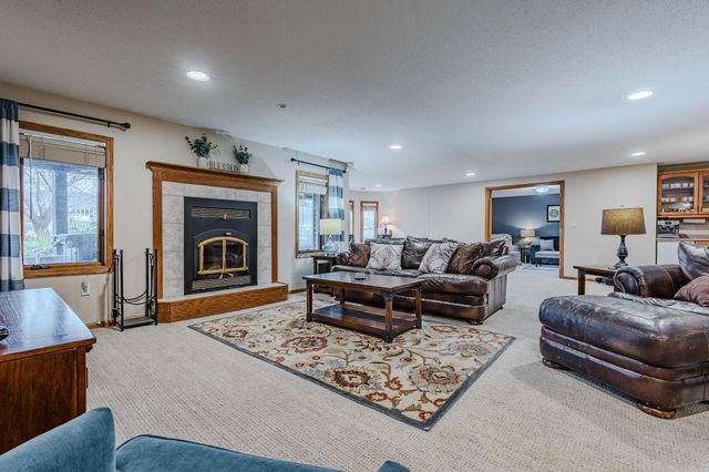 2804 32nd Street S, Fargo, ND 58103