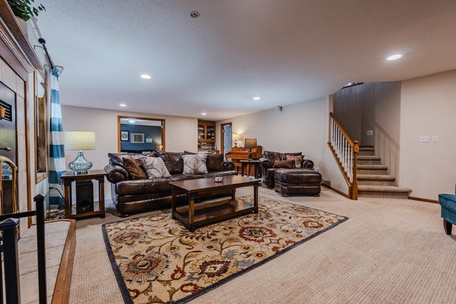 2804 32nd Street S, Fargo, ND 58103