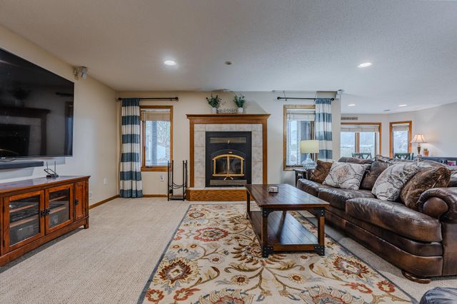 2804 32nd Street S, Fargo, ND 58103