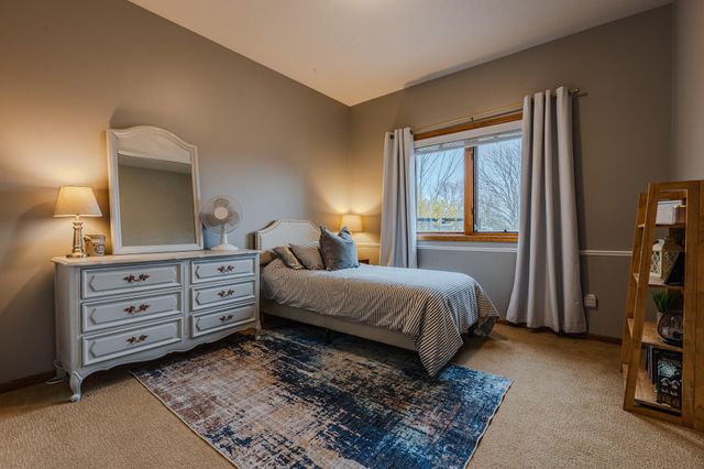 2804 32nd Street S, Fargo, ND 58103