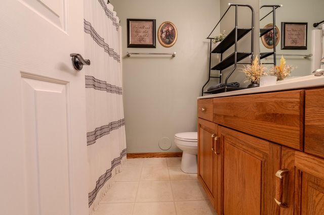2804 32nd Street S, Fargo, ND 58103