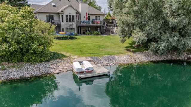 2804 32nd Street S, Fargo, ND 58103