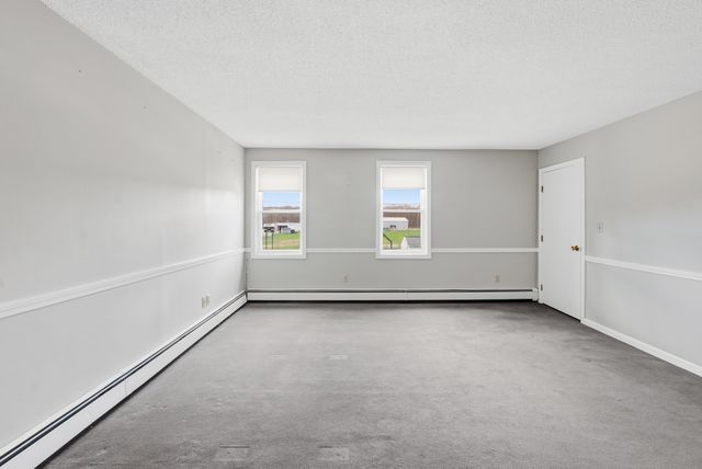 146 Hecla St 2B, Uxbridge, MA 01569