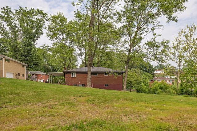 9830 DON DRIVE, North Huntingdon, PA 15642