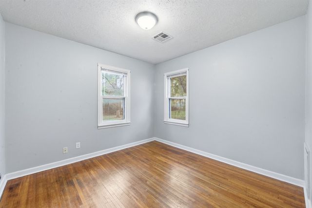 223 S Saint Paul St, Wichita, KS 67213